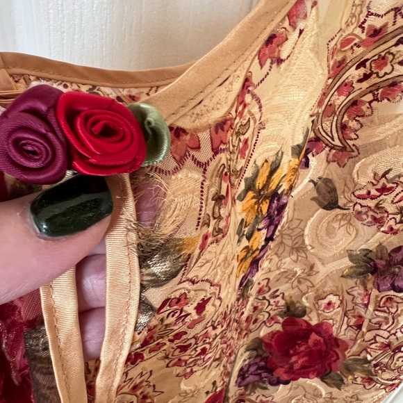 Vintage Floral Women's Robe / Nightgown Set Red and Gold - Picture 5 of 14